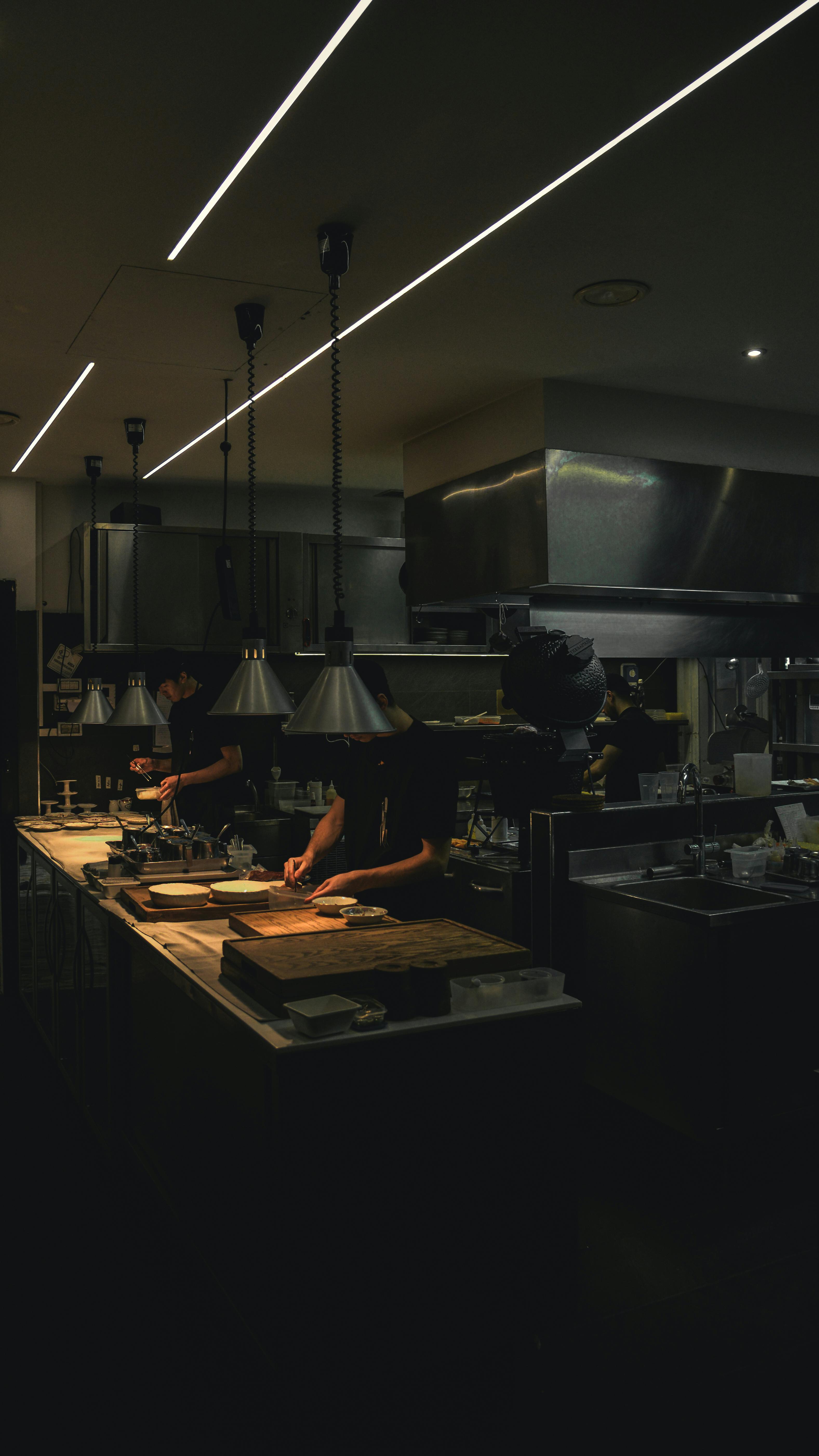 Cómo eliminar el olor a fritura en un restaurante - BENDIS